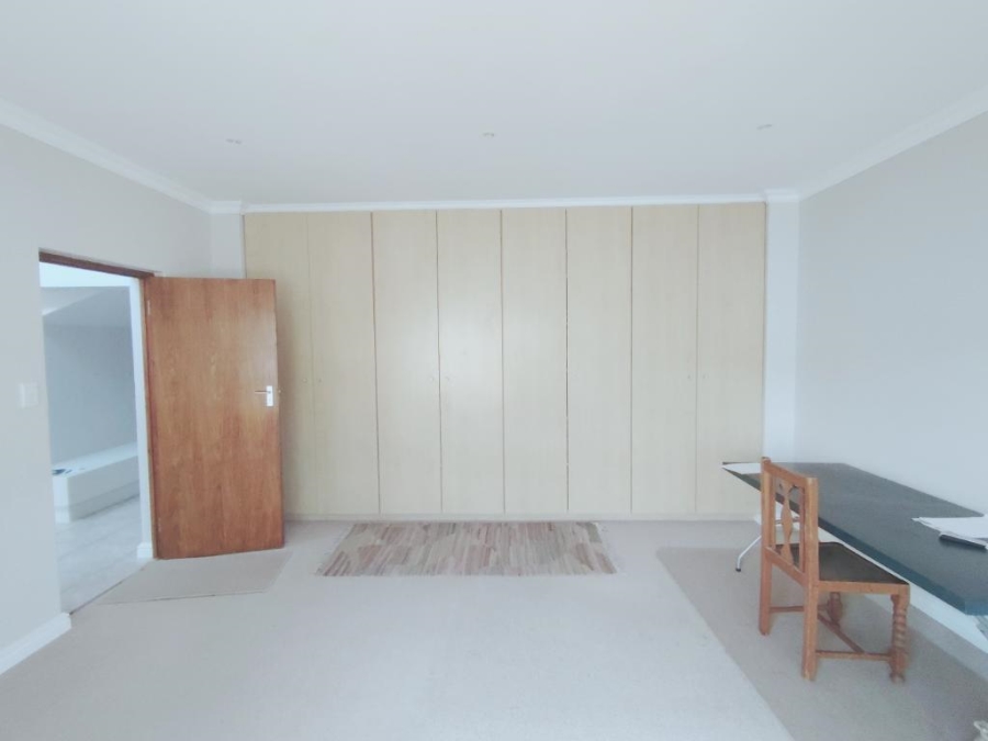 6 Bedroom Property for Sale in Cutty Sark Western Cape